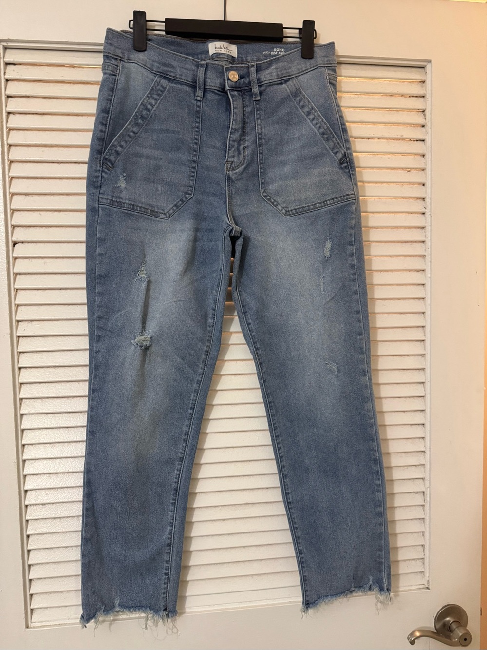 Light Blue High-Rise Ankle Crop Jeans with Frayed Hem - Women